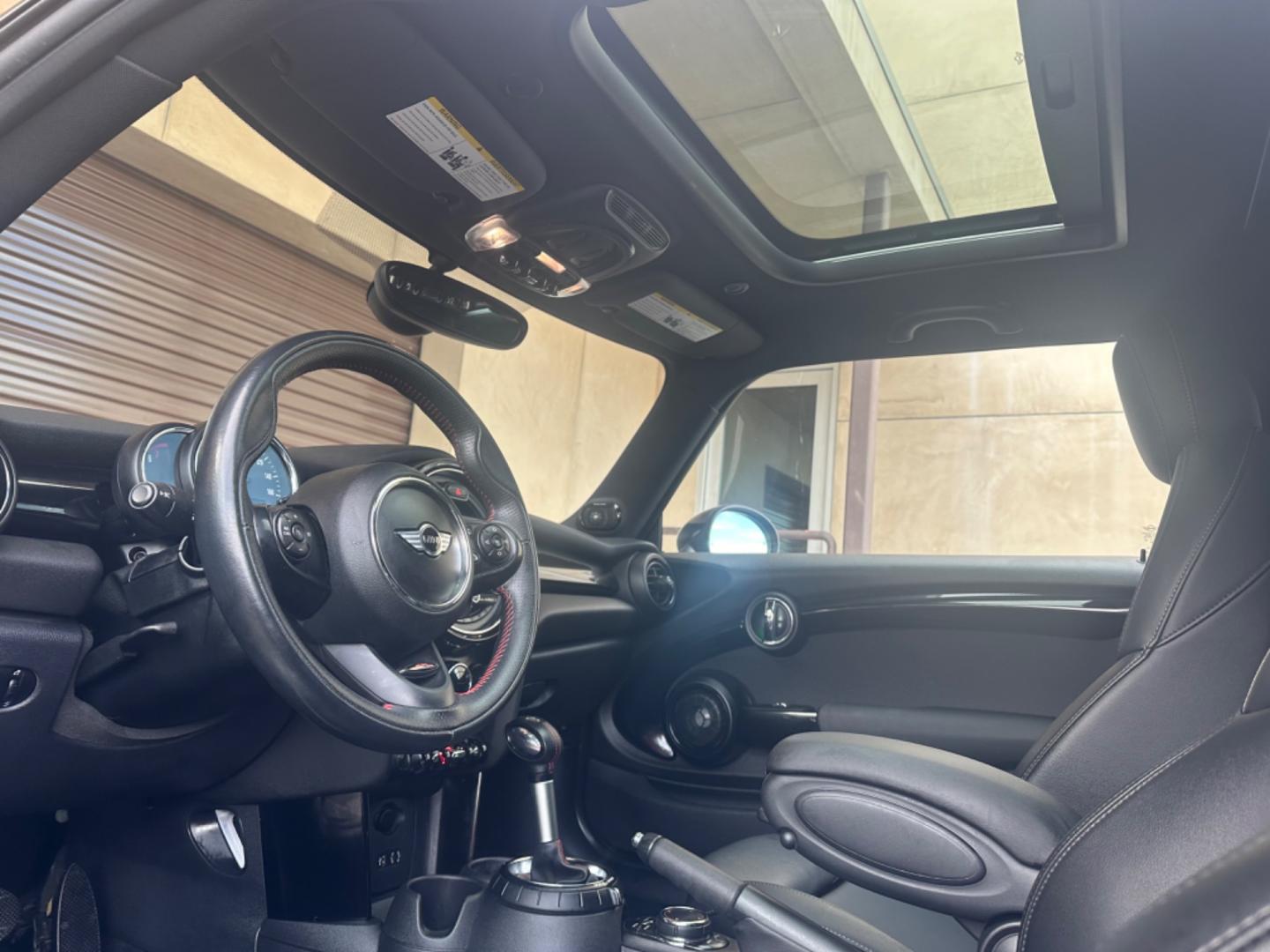 2016 Black /Black Mini Cooper (WMWXP7C56G2) with an 2.0 Turbo engine, Automatic transmission, located at 30 S. Berkeley Avenue, Pasadena, CA, 91107, (626) 248-7567, 34.145447, -118.109398 - Navigation! Moon-roof! Leather! Low Miles! - Photo#10